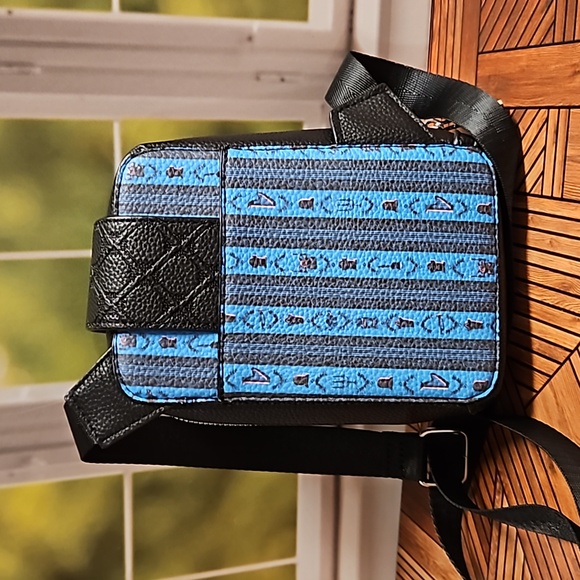 Disney's Haunted Mansion crossbody bag magnetic closure zipper inside pockets - Picture 2 of 8